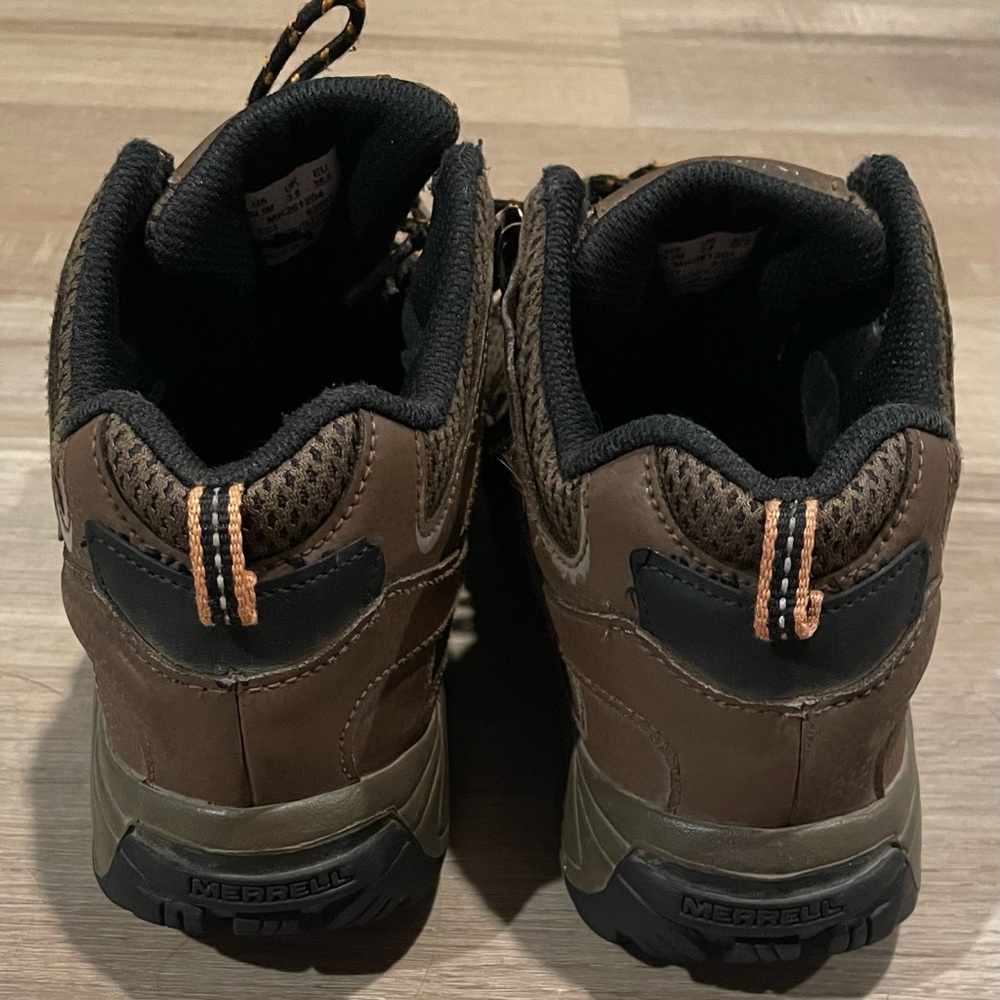 Merrell Kids  Moab 2 Vent Hiking Shoe, Waterproof, MK261204, Size 4.5 - Picture 3 of 7